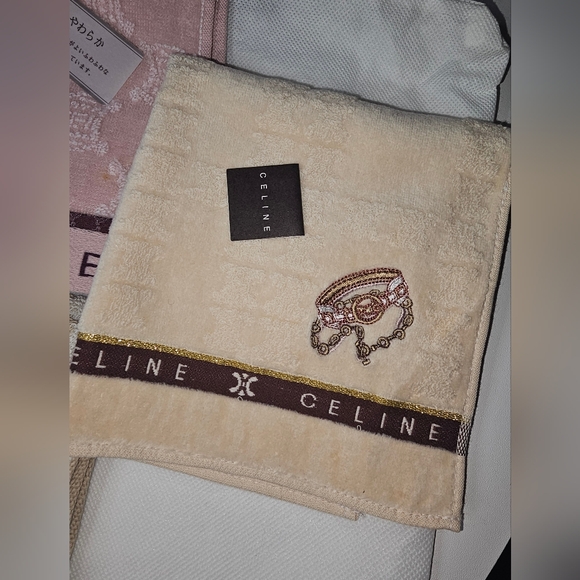 Celine 5pc Face/Hand Towel Bundle! - Picture 3 of 12